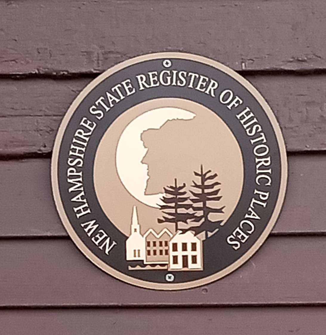 NH Historic Build Plaque on Library building